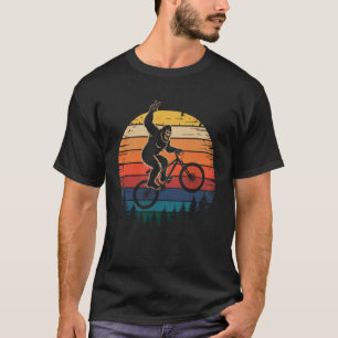 T-shirt Bigfoot Biker Sasquatch Cycliste Vélomoteur Montag