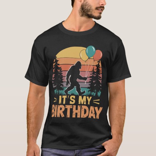 T-shirt Bigfoot Birthday Party Present Sasquatch Sunset  (Devant)