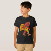 T-shirt Bigfoot drôle marcher avec grande tranche de pizza (Devant entier)