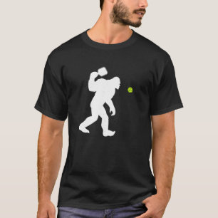 T-shirt Bigfoot jouant Pickleball T Shirt