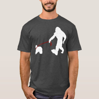 T-shirt Bigfoot marcher avec Komondor Chien Funny Bigfoot 