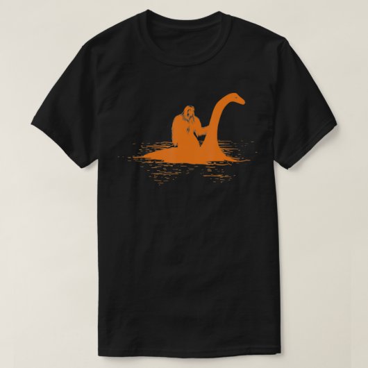 T-shirt Bigfoot Riding Loch Ness (Design devant)