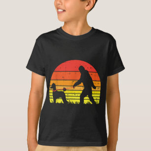 T-shirt Bigfoot Sasquatch Poodle Sunset Retro Amoureux des