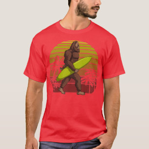 T-shirt Bigfoot tenant un Sunset Surfboard Retro Vintage