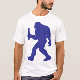 T-shirt Bigfoot tenant une bière