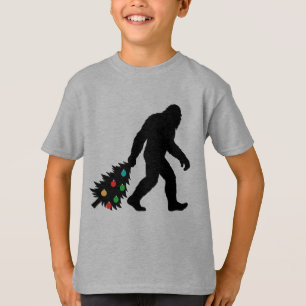 T-shirt Bigfoot traînant un arbre de Noël