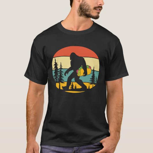 T-shirt Bigfoot transportant Taco (Devant)