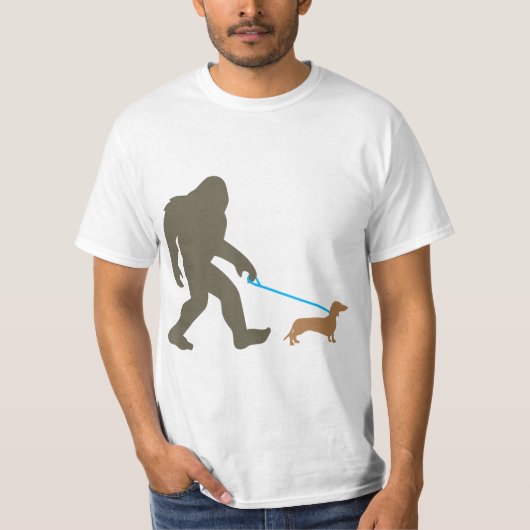 T-shirt Bigfoot Walking Dachshund Sasquatch Doxie Chig Cad (Devant)