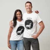 T-shirt Black Simple Illustrated Space Chien & Chien dans  (Unisexe)