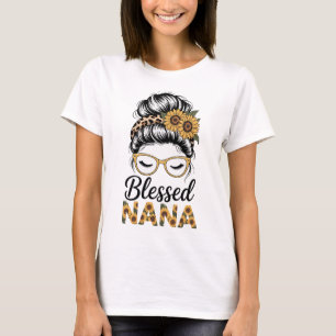 T-shirt Blessed Nana Chignon Méssy Lunettes de soleil Tour