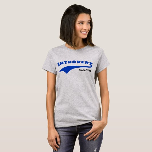 T-shirt Blue Introvert Typographie Swoosh Date personnalis (Devant entier)