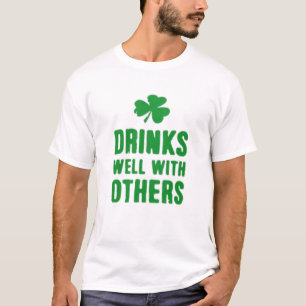 T-shirt Boire bien avec d'autres St. Patrick's Day Tee