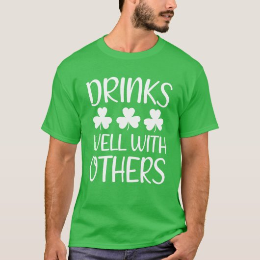 T-shirt Bois Bien Avec D'Autres Jours de la Saint Patrick  (Devant)