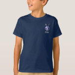 T-shirt Bouclier Maccabee Et Paroles<br><div class="desc">Représentation d'un bouclier de Maccabee et de deux lances. Le bouclier est orné d'un lion et d'un texte lisant "Yisrael" (Israël) dans l'alphabet paléo-hébreu. "Maccabee" apparaît aussi en hébreu moderne. Les Maccabées étaient des rebelles juifs qui ont libéré la Judée du joug de l'Empire seleucide. Chanukkah n'est pas seulement un...</div>