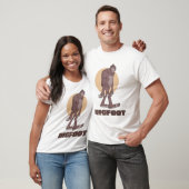 T-shirt Brown classique sur Orange Grumpy Bigfoot Walking (Unisexe)