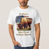 T-shirt Buffle debout devant le drapeau américain (Devant)