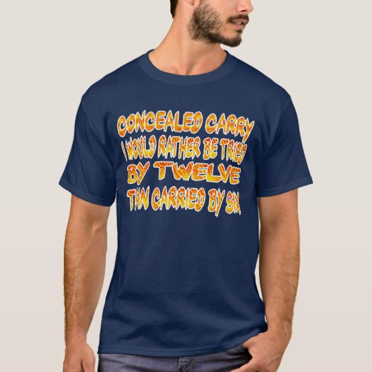 T-shirt Caché portez le T-shirt. (Devant)