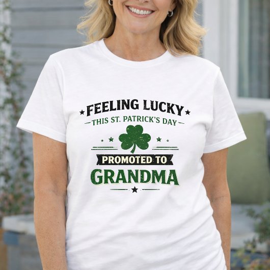 T-shirt Cadeau d'annonce de bébé pour la Saint-Patrick