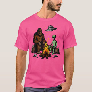 T-shirt Cadeaux De Feu De Camping Bigfoot Et Aliens Pour L