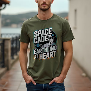 T-shirt Cadet spatial, Terre au coeur : astronaute cosmiqu