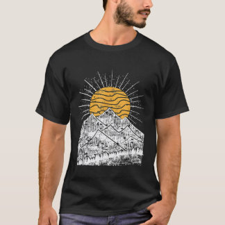T-shirt Caméra de randonnée en montagne au coucher du sole