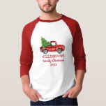 T-shirt Camion Vintage de Noël de famille R personnalisé<br><div class="desc">Aquarelle de Noël Vintage Camion rouge avec arbre de Noël T-shirt personnalisé - Script rouge</div>