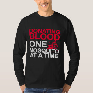 T-shirt Camping Amusant Faire Du Sang Un Moustique À Un Ti