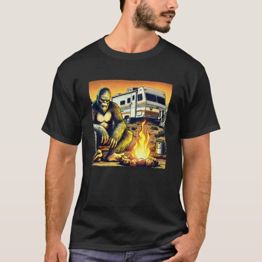 T-shirt Camping Retro RV Sasquatch (Devant)