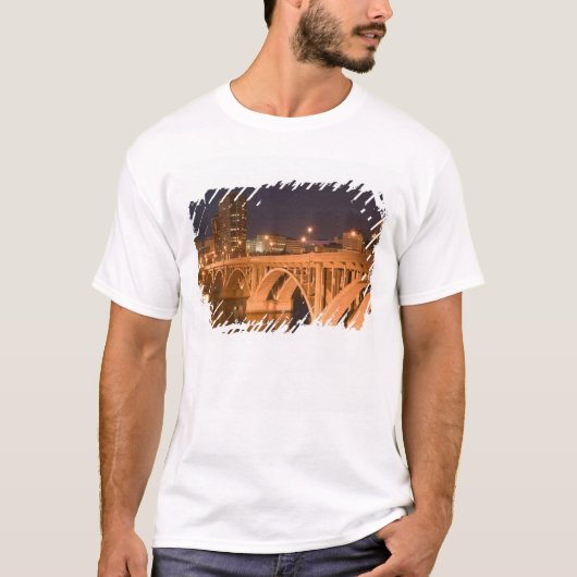 T-shirt Canada, Saskatchewan, Saskatoon : Broadway (Devant)