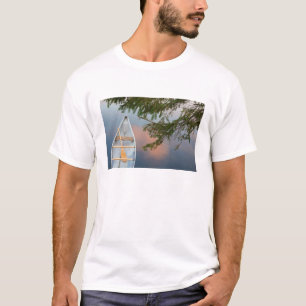 T-shirt Canot sur le lac au coucher du soleil, Canada