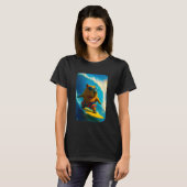T-shirt Capybara drôle en train de surfer avec un short ar (Devant entier)