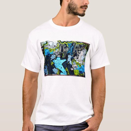 T-shirt Caractères maladroits de graffiti de style (Devant)