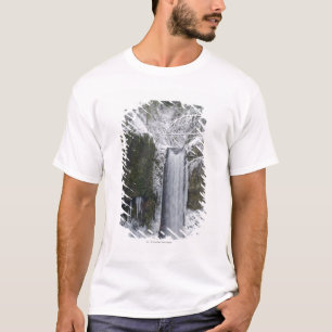 T-shirt Cascade trouble entourée par une forêt de Milou