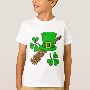 T-shirt Casquette et shamrocks irlandais