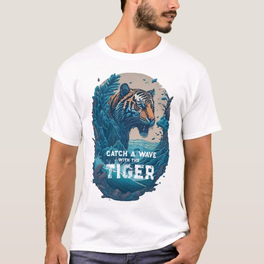 T-shirt Catch a Wave with the Tiger - cadeau pour surfer (Devant)