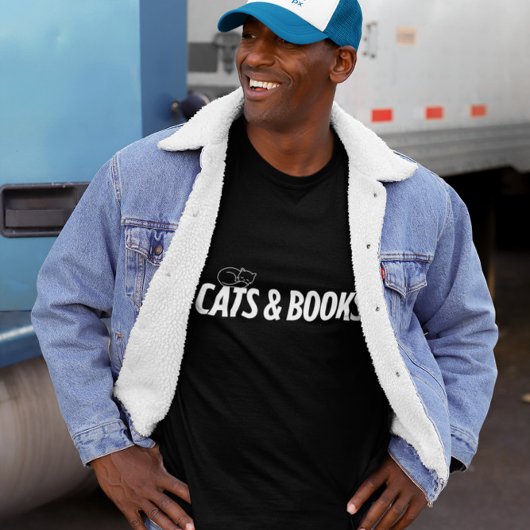 T-shirt Cats & Books – Cozy Minimalist Design