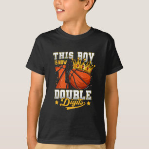 T-shirt Ce garçon double chiffres dix ans d'anniversaire
