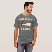 T-shirt Ce n'est pas une tronçonneuse de foret (Devant entier)