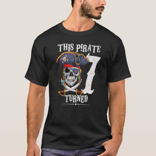 T-shirt Ce pirate a eu 7 ans garçon fille 7e anniversaire (Devant)