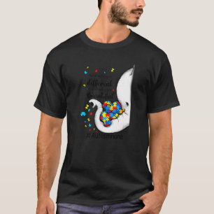 T-shirt Ce qui vous rend différents éléphant Nana Autism A