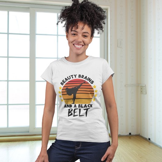 T-shirt Cerebros de Belleza y Un Cinturon Negro de Karate