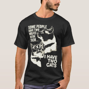 T-shirt certaines personnes ont deux loups à l'intérieur d