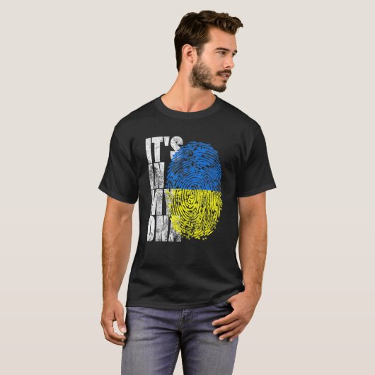 T-shirt C'est dans mon ADN Cadeaux ukrainiens Vyshyvanka K (Devant entier)