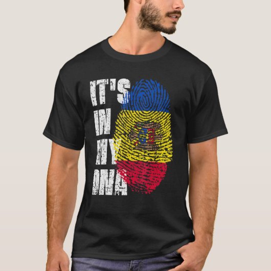 T-shirt C'Est Dans Mon Adn Moldavie Drapeau Moldave (Devant)