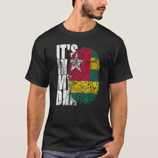 T-shirt C'est dans mon Adn Togo Graphique pour les femmes  (Devant)