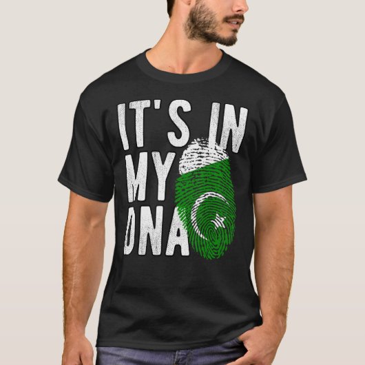 T-shirt C'est drôle dans mon ADN drapeau pakistanais Empre (Devant)