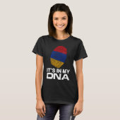 T-shirt C'EST MON ADN DANS la fierté nationale du drapeau  (Devant entier)