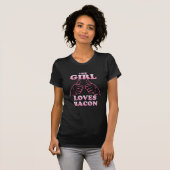 T-shirt Cette FILLE aime le bacon en rose (Devant entier)