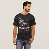 T-shirt Cette fille aime son SWIFT (Devant entier)
