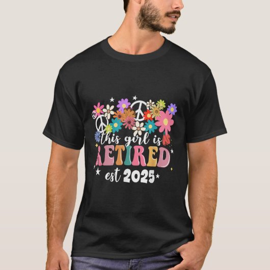 T-shirt Cette Fille Est Retraitée 2025 Rétro Chemise Flora (Devant)